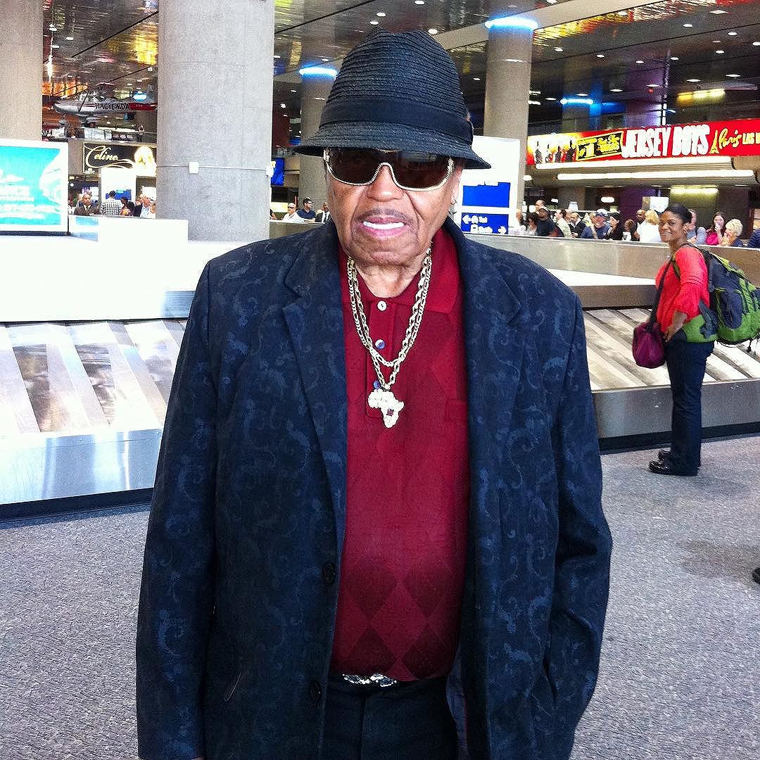 Aug '12 When I met Joe Jackson (Michael's dad) (and 10 others) in the LV airport